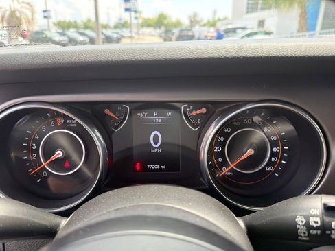 Used 2018 Jeep Wrangler Unlimited Sport S AWD/4WD image 20