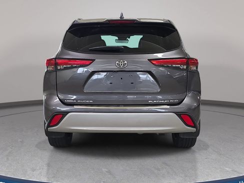 Used 2021 Toyota Highlander Platinum AWD/4WD image 8