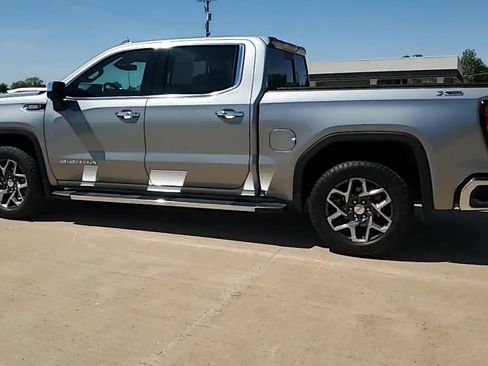 Used 2025 GMC Sierra 1500 SLT w/ SLT Premium Plus Package AWD/4WD image 6