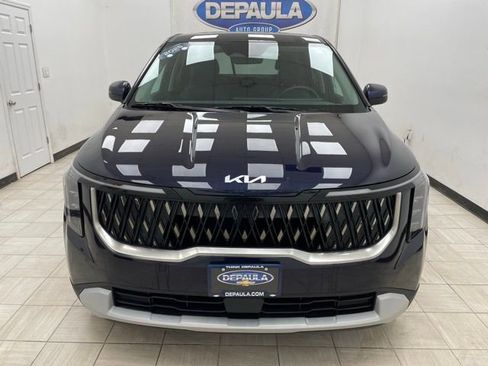 Used 2025 Kia Carnival image 16