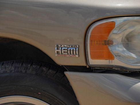 Used 2005 Dodge Ram 1500 Truck SLT image 4