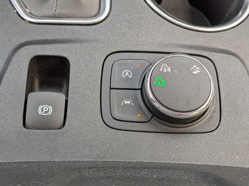 Used 2022 Chevrolet Traverse LS w/ Midnight/Sport Edition image 23