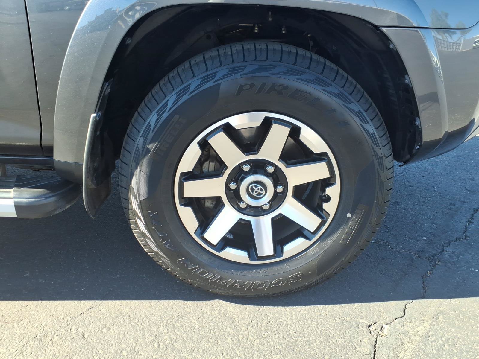 Used 2018 Toyota 4Runner TRD Off-Road AWD/4WD image 8