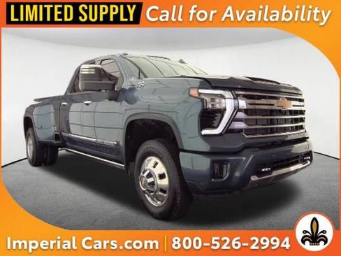 Used 2025 Chevrolet Silverado 3500 High Country w/ High Country Premium Package AWD/4WD image 1