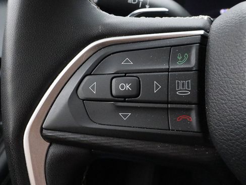 Used 2023 Jeep Grand Cherokee Altitude image 28