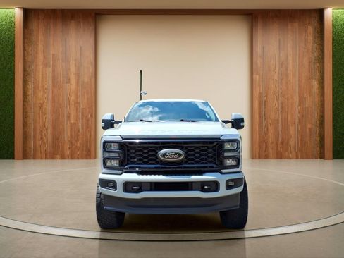 Used 2025 Ford F250 Lariat w/ Black Appearance Package AWD/4WD image 2