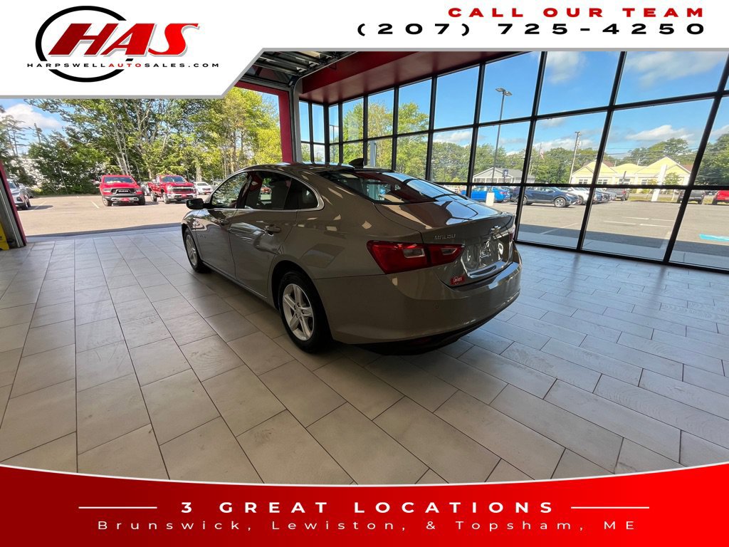 Used 2022 Chevrolet Malibu LS w/ Driver Confidence Package II FWD image 3