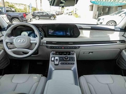 Used 2025 Hyundai Palisade Calligraphy FWD image 12