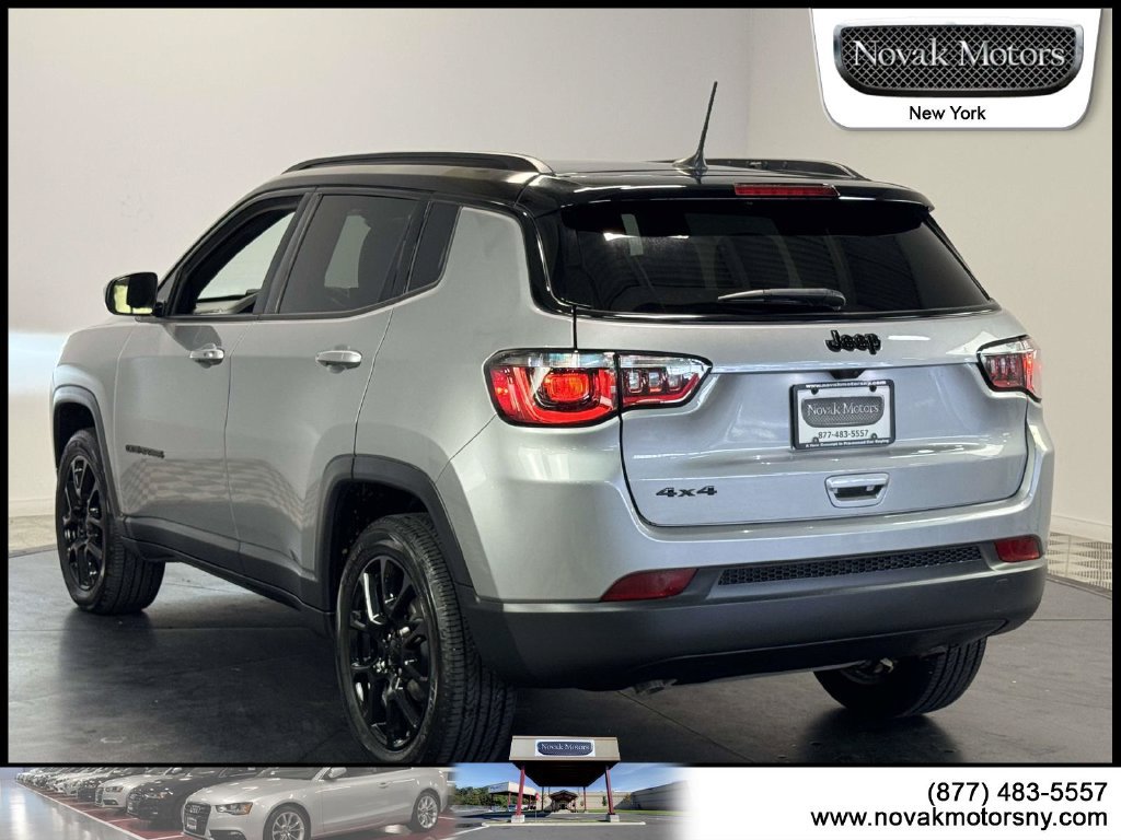 Used 2023 Jeep Compass Latitude w/ Sun and Sound Group AWD/4WD image 6