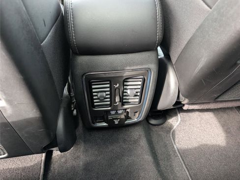 Used 2022 Jeep Grand Cherokee Limited w/ Tech Group AWD/4WD image 20
