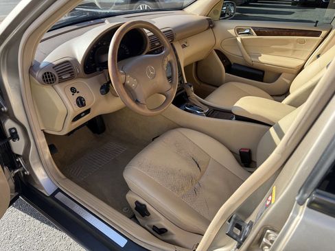 Used 2003 Mercedes-Benz C 240 Sedan image 8