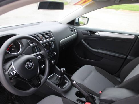 Used 2017 Volkswagen Jetta S FWD image 19