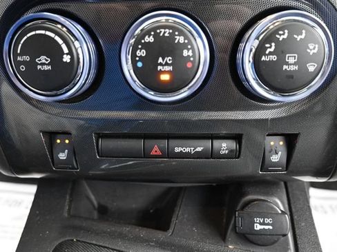 Used 2014 Dodge Challenger SXT Plus RWD image 15