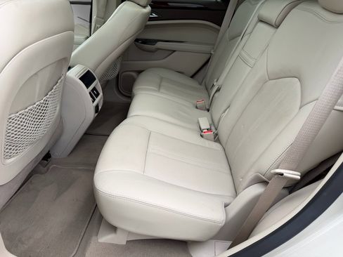 Used 2014 Cadillac SRX Luxury w/ Driver Awareness Package image 26