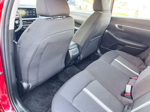 Certified 2025 Hyundai Sonata SE image 14