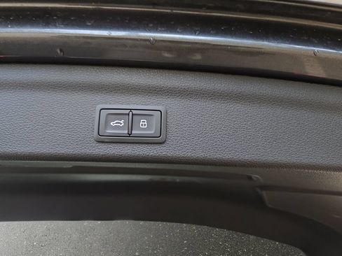 Used 2025 Audi Q3 2.0T Premium Plus w/ Premium Plus Package AWD/4WD image 16