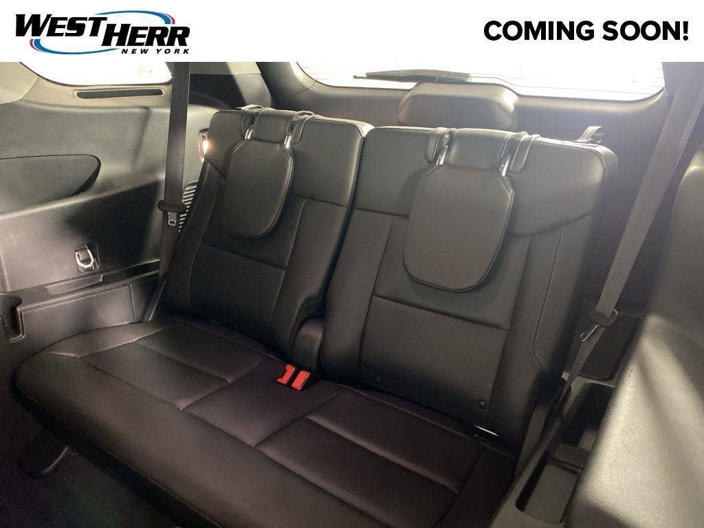 Used 2024 Ford Explorer XLT w/ Equipment Group 202A AWD/4WD image 19