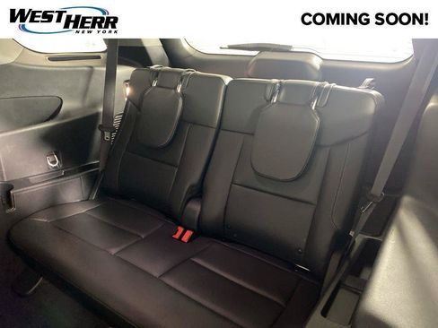 Used 2024 Ford Explorer XLT w/ Equipment Group 202A AWD/4WD image 19