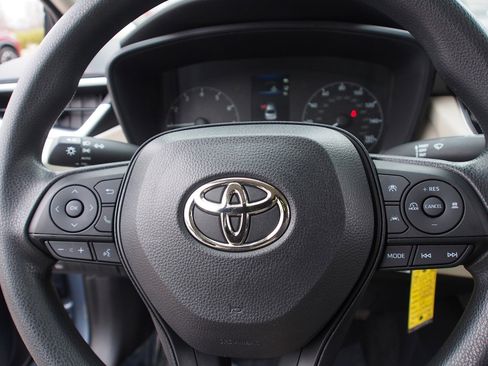 Used 2023 Toyota Corolla LE image 21