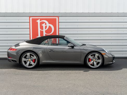 Used 2017 Porsche 911 Carrera S RWD image 40