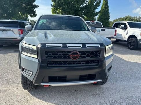 Used 2025 Nissan Frontier PRO-4X w/ Tow Package AWD/4WD image 2