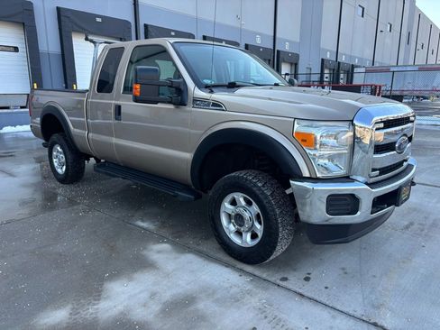 Used 2014 Ford F250 XLT w/ XLT Interior Package image 11