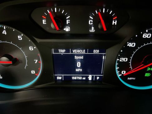 Used 2022 Chevrolet Traverse LS AWD/4WD image 13