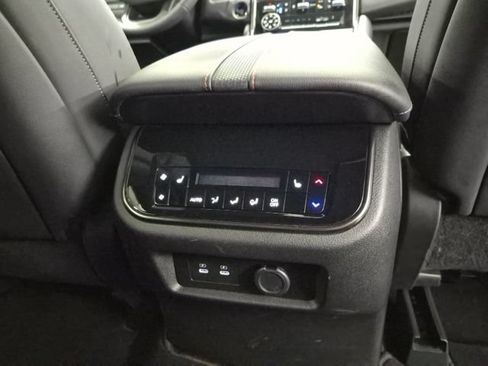 Used 2026 Nissan Armada PRO-4X AWD/4WD image 26