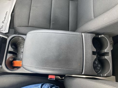 Used 2023 Chevrolet Colorado LT w/ LT Convenience Package II image 22