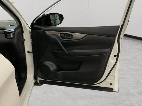 Used 2020 Nissan Rogue Sport S FWD image 56