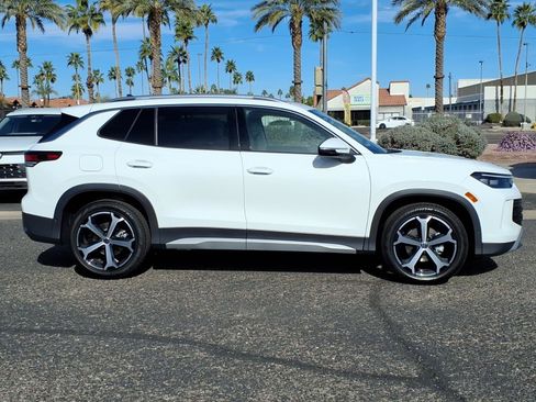 New 2026 Volkswagen Tiguan SE FWD image 6