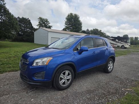 Used 2015 Chevrolet Trax LT FWD image 1
