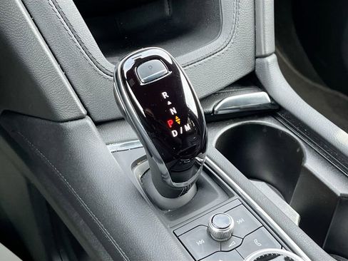 Certified 2024 Cadillac XT6 Luxury w/ LPO, Floor Liner Package AWD/4WD image 23