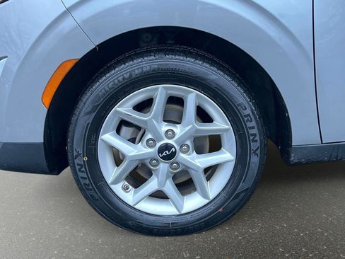 Used 2024 Kia Soul LX w/ Option Group 015 image 9