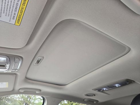 Certified 2022 Kia Telluride EX w/ EX Premium Package image 16