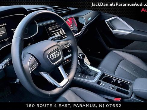 Used 2024 Audi Q3 2.0T Premium Plus image 12