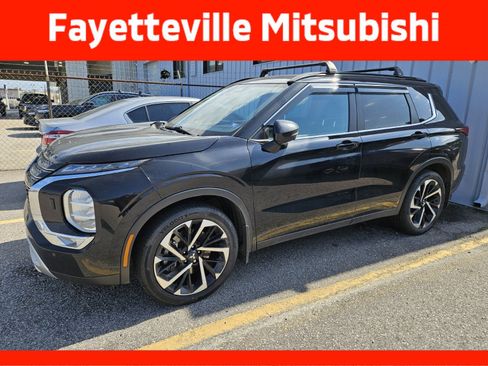 Used 2024 Mitsubishi Outlander SE image 9