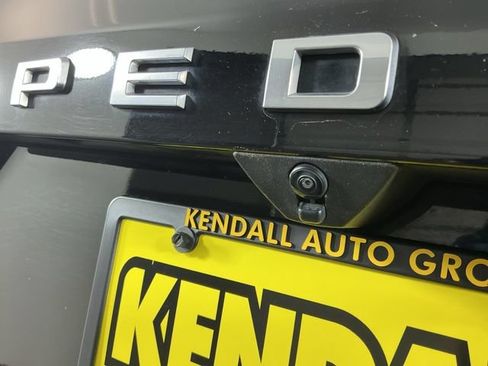 Used 2025 Ford Expedition Active AWD/4WD image 7