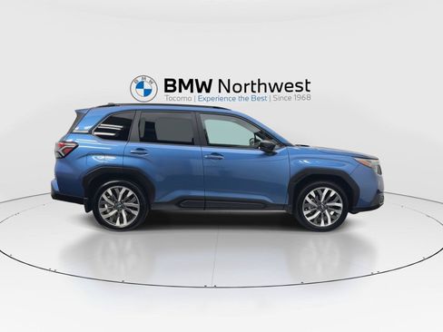 Used 2025 Subaru Forester Touring AWD/4WD image 5