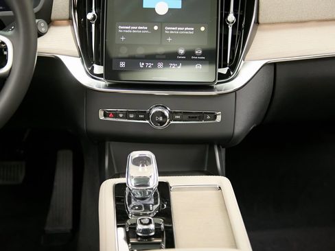 New 2026 Volvo XC90 B6 Ultra w/ Lounge Package image 28