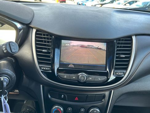 Used 2020 Chevrolet Trax LS image 16