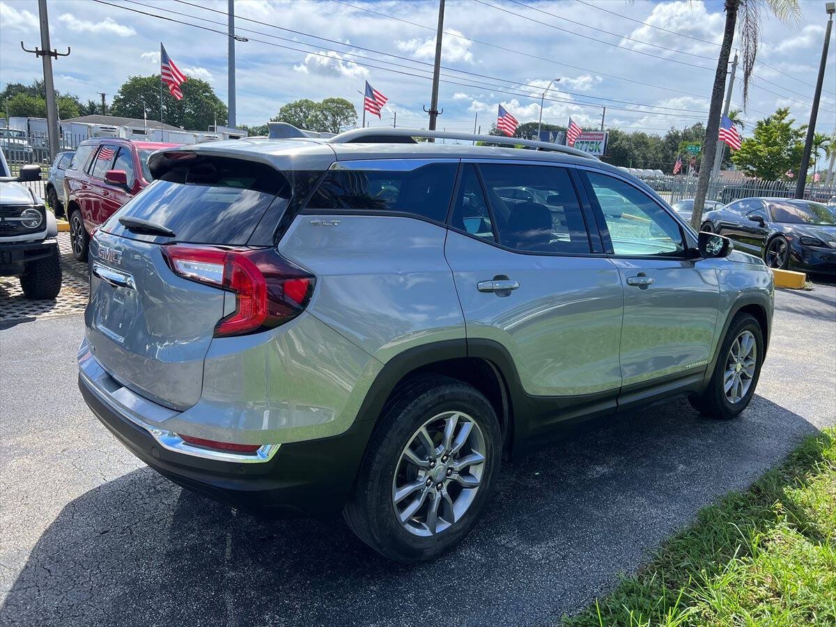 Used 2024 GMC Terrain SLT FWD image 5