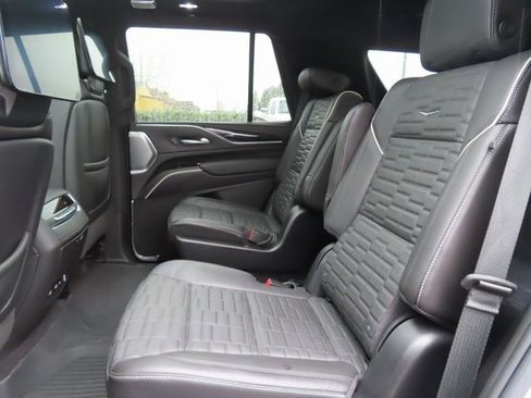 Used 2023 Cadillac Escalade V image 37