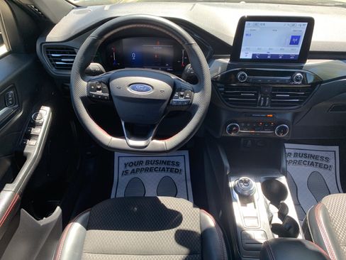 Used 2025 Ford Escape ST-Line FWD image 34