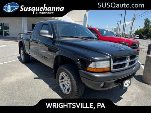 Used 2004 Dodge Dakota Sport w/ PWR Convenience Group AWD/4WD image 1