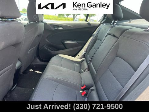 Used 2016 Chevrolet Cruze LT w/ Convenience Package FWD image 10