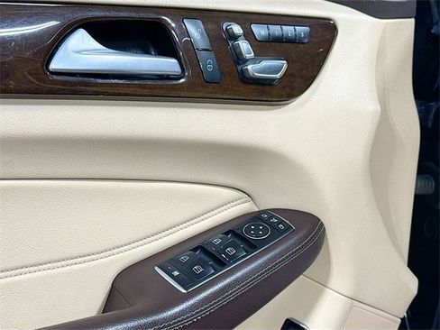 Used 2018 Mercedes-Benz GLE 350 4MATIC image 19