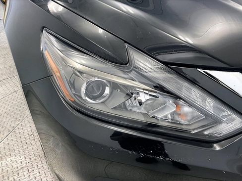 Used 2018 Nissan Altima 2.5 SL w/ 2.5 SL Technology Package image 30