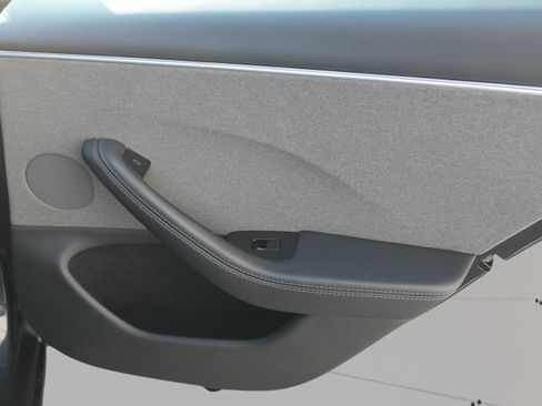 Used 2024 Tesla Model 3 Standard Range RWD image 22