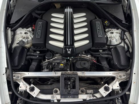 Used 2016 Rolls-Royce Wraith image 24